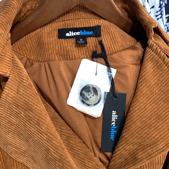 Alice blue jacket - Picture 2 of 4